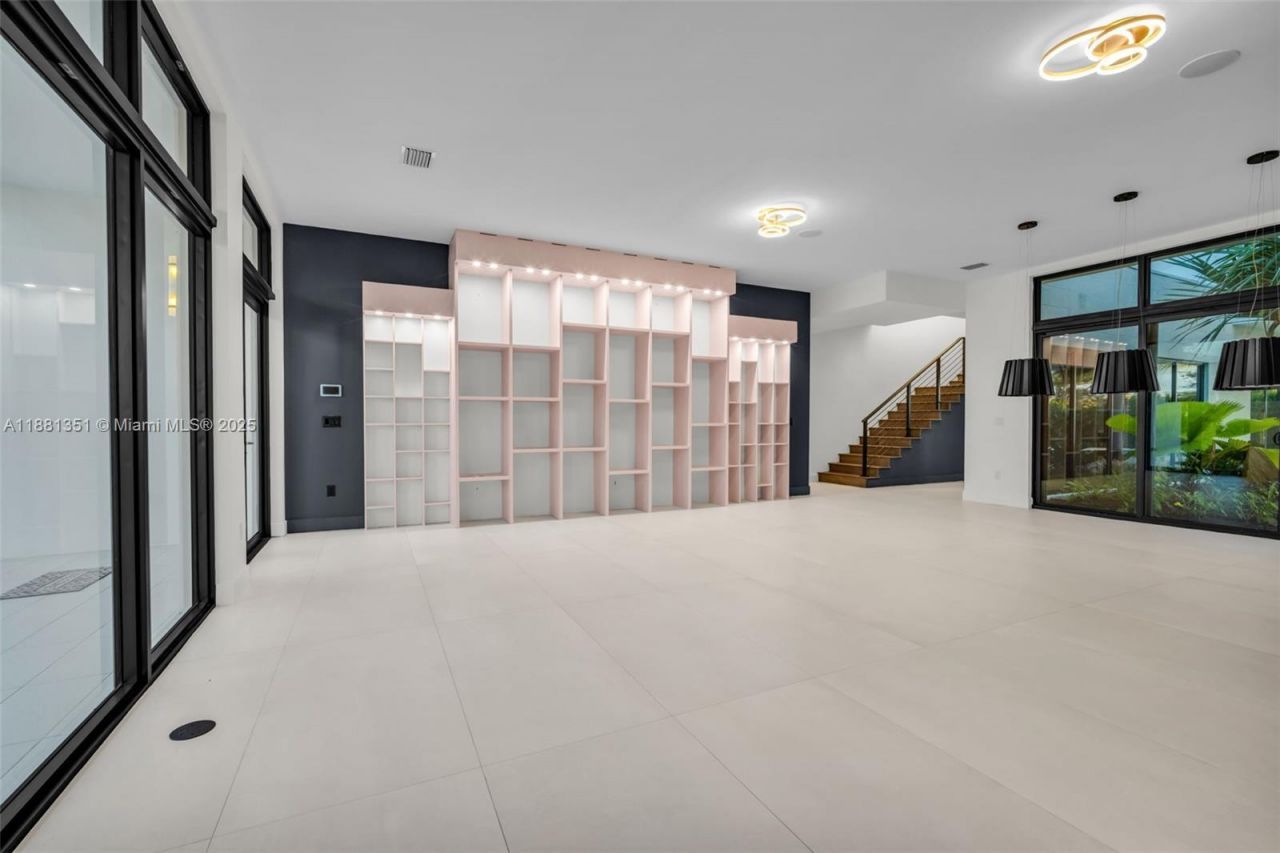 16709 Botaniko Drive North, Weston, FL 33326 Photo