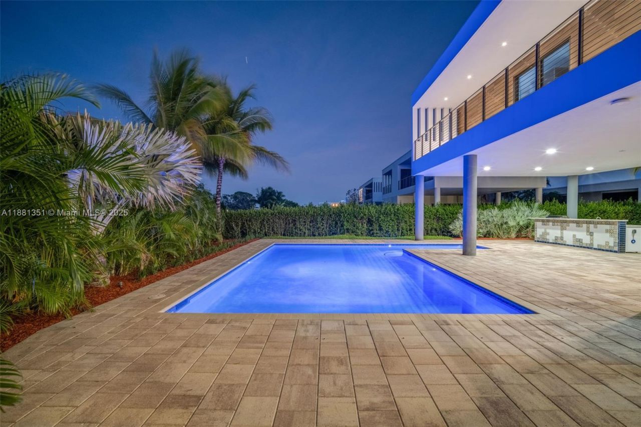 16709 Botaniko Drive North, Weston, FL 33326 Photo