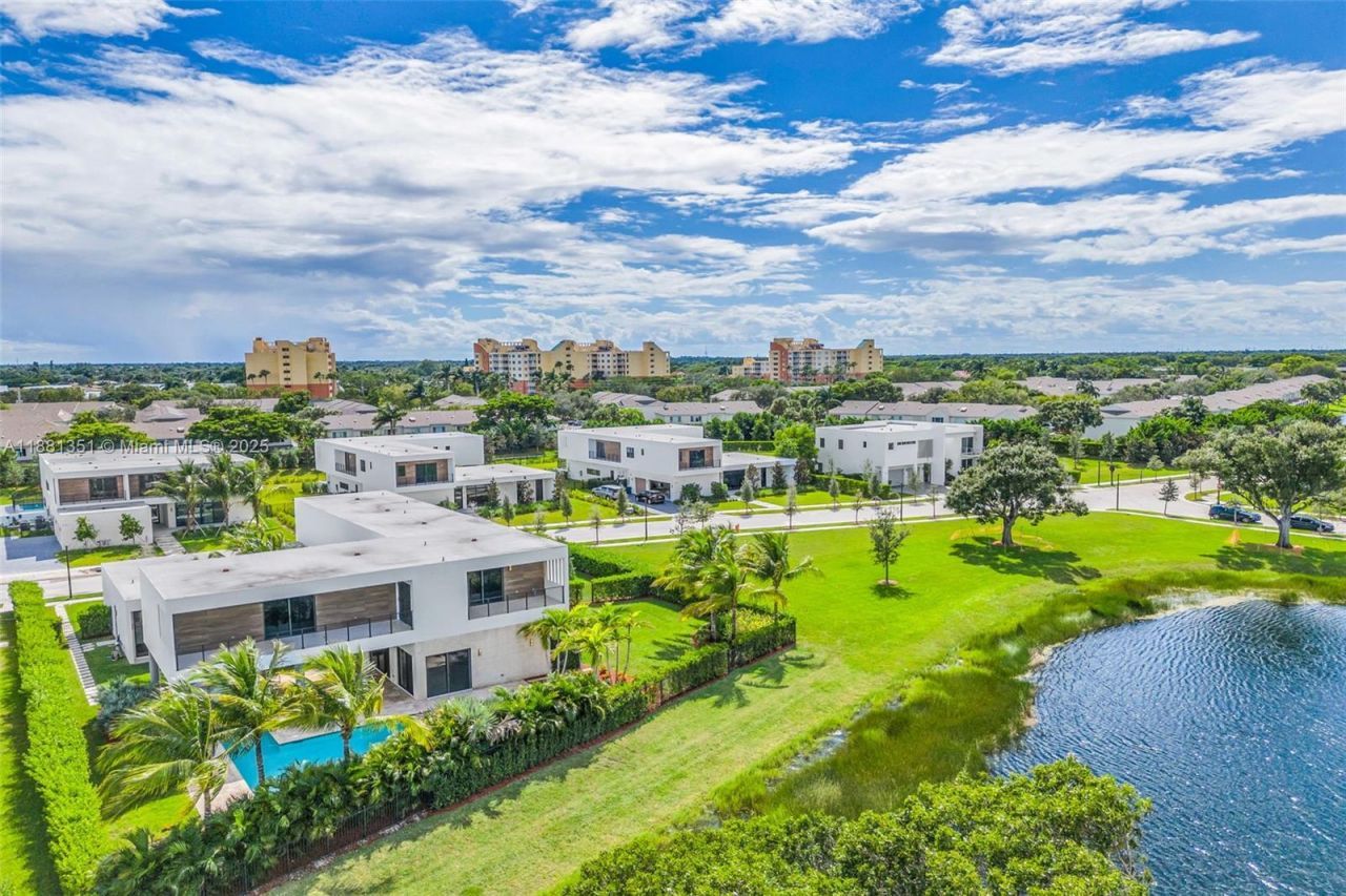 16709 Botaniko Drive North, Weston, FL 33326 Photo