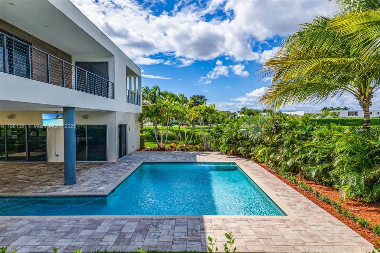 16709 Botaniko Drive North, Weston, FL 33326 Photo