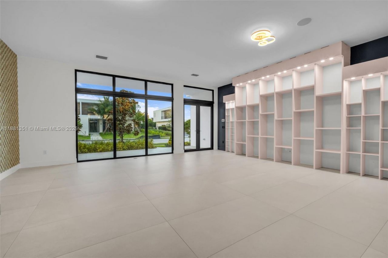 16709 Botaniko Drive North, Weston, FL 33326 Photo