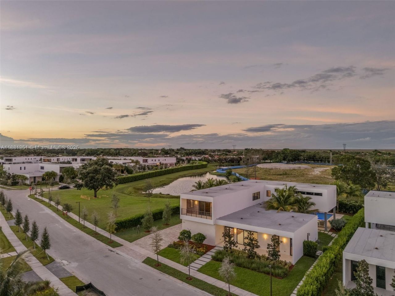 16709 Botaniko Drive North, Weston, FL 33326 Photo