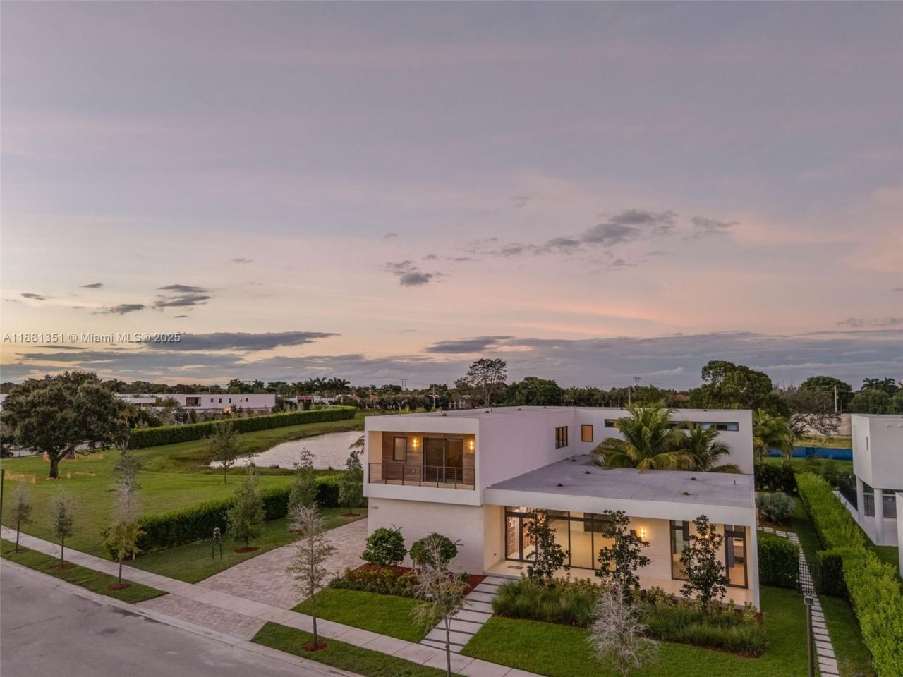 16709 Botaniko Drive North, Weston, FL 33326 Photo