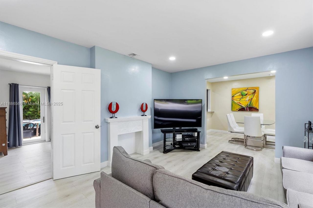 11028 NW 2nd Ave, Miami Shores, FL 33168 Photo