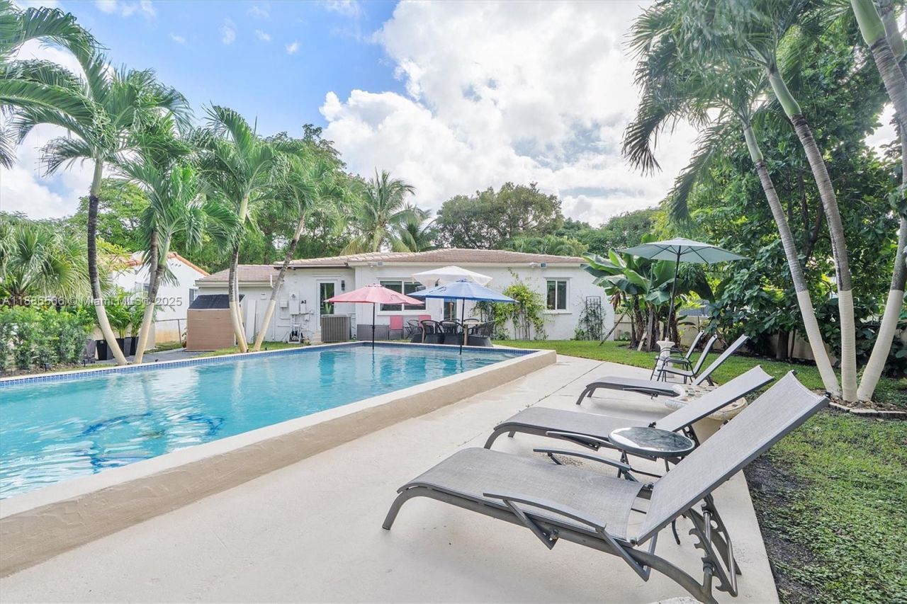 11028 NW 2nd Ave, Miami Shores, FL 33168 Photo