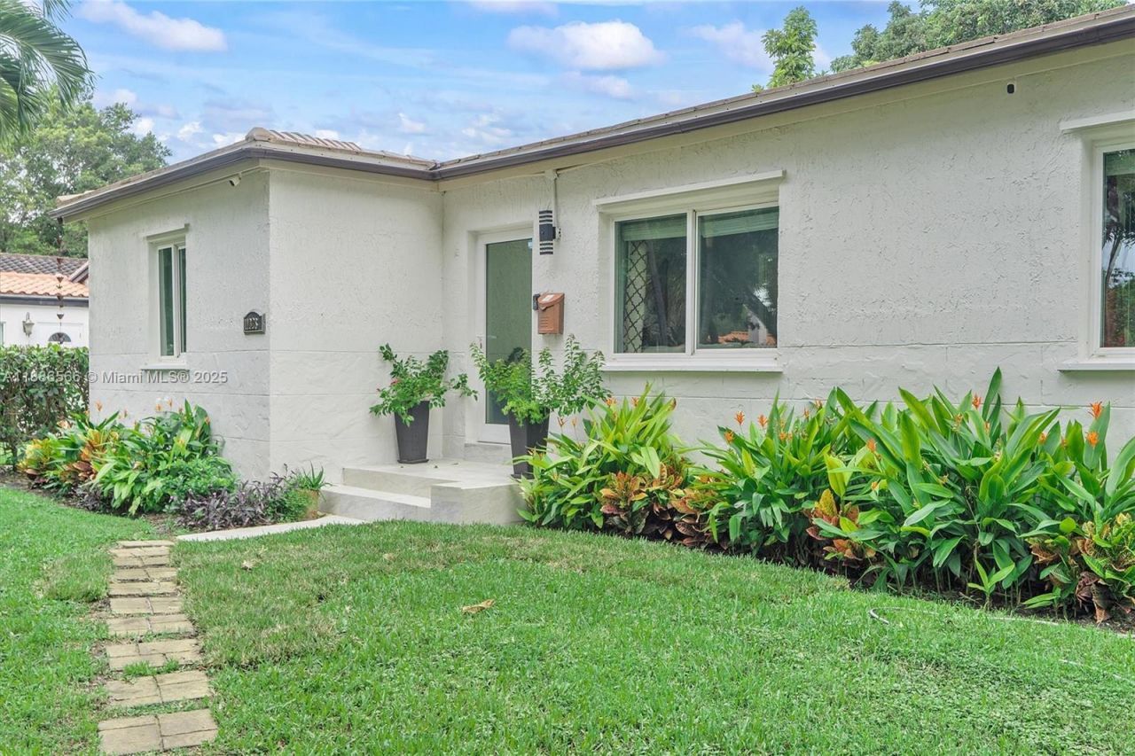 11028 NW 2nd Ave, Miami Shores, FL 33168 Photo