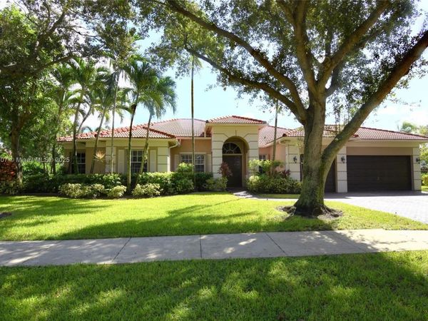 4240 SW 131st Ave, Davie, FL 33330