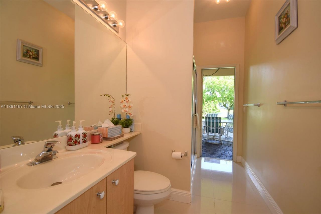 4240 SW 131st Ave, Davie, FL 33330 Photo