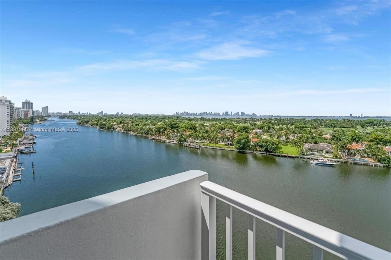 5838 Collins Ave, Unit 11B, Miami Beach, FL 33140 Photo