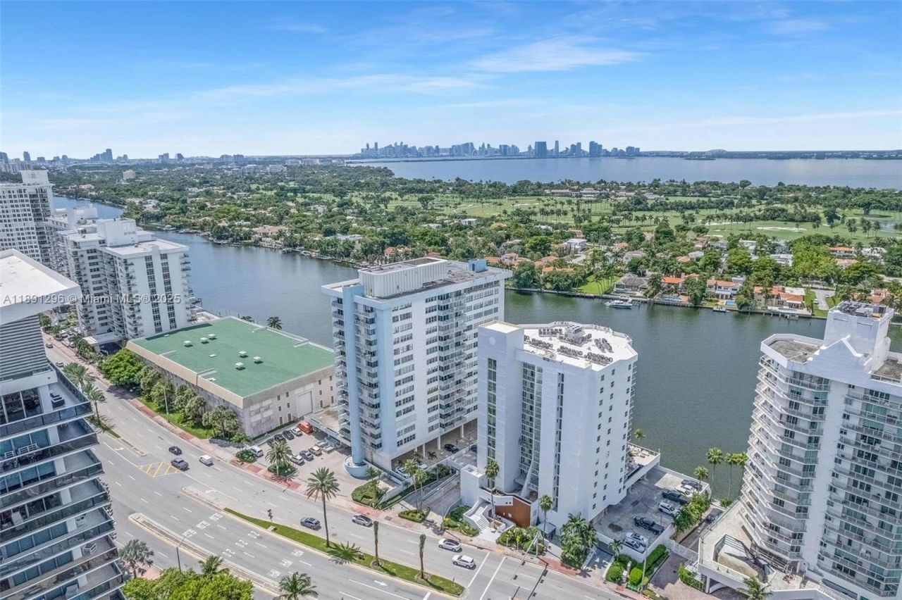 5838 Collins Ave, Unit 11B, Miami Beach, FL 33140 Photo