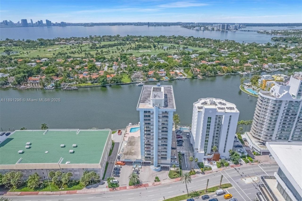 5838 Collins Ave, Unit 11B, Miami Beach, FL 33140 Photo