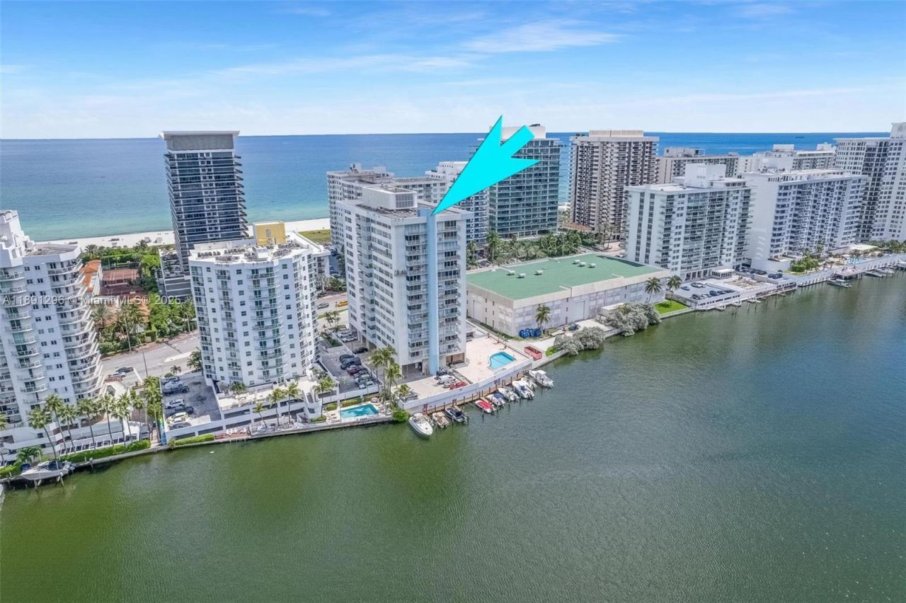 5838 Collins Ave, Unit 11B, Miami Beach, FL 33140 Photo