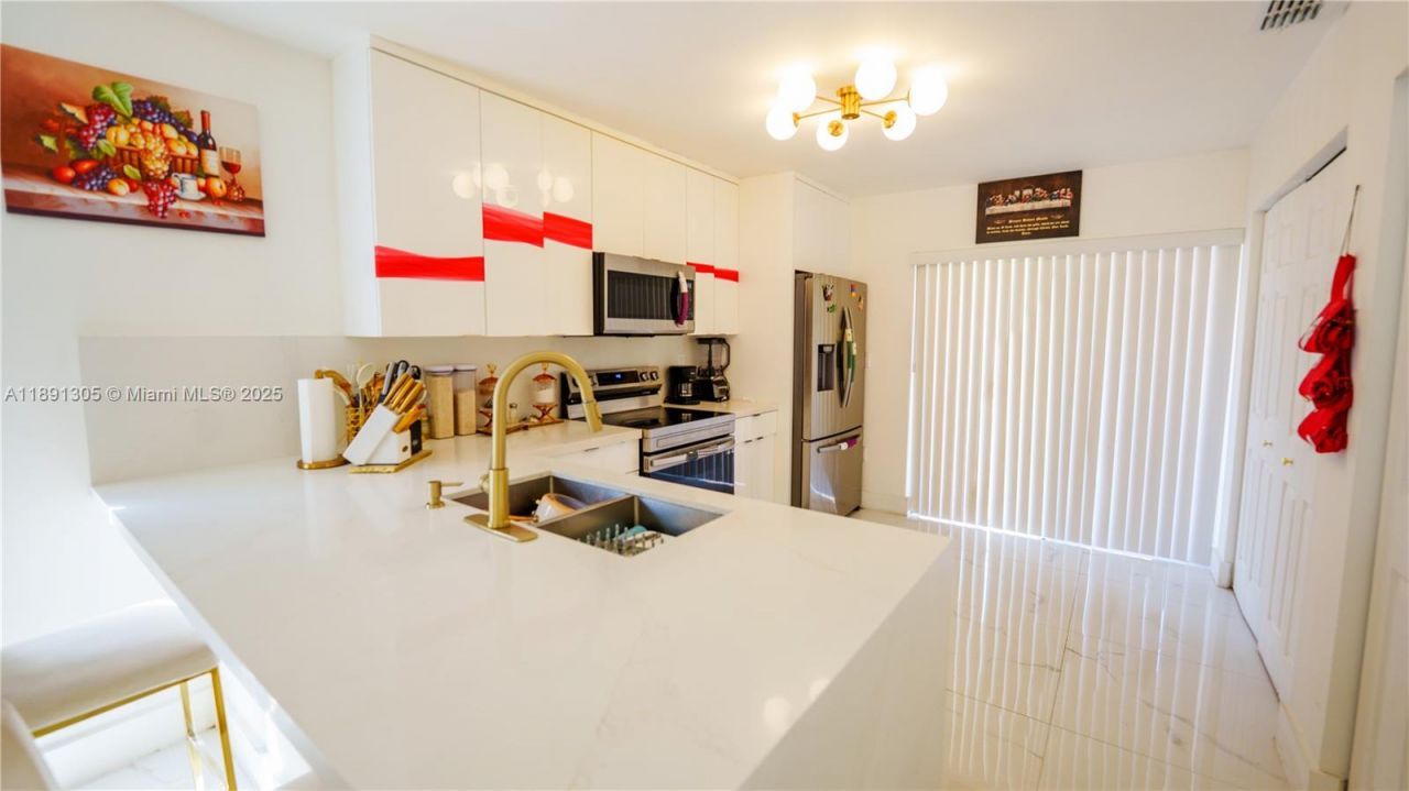 22226 SW 98th Pl, Cutler Bay, FL 33190 Photo