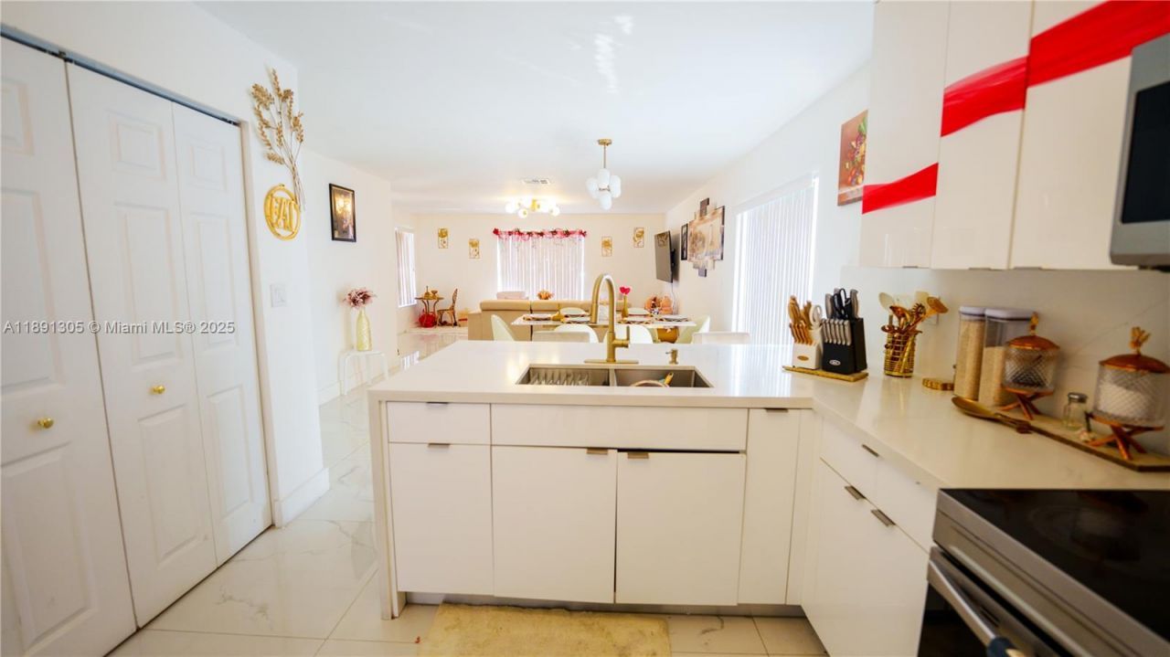 22226 SW 98th Pl, Cutler Bay, FL 33190 Photo