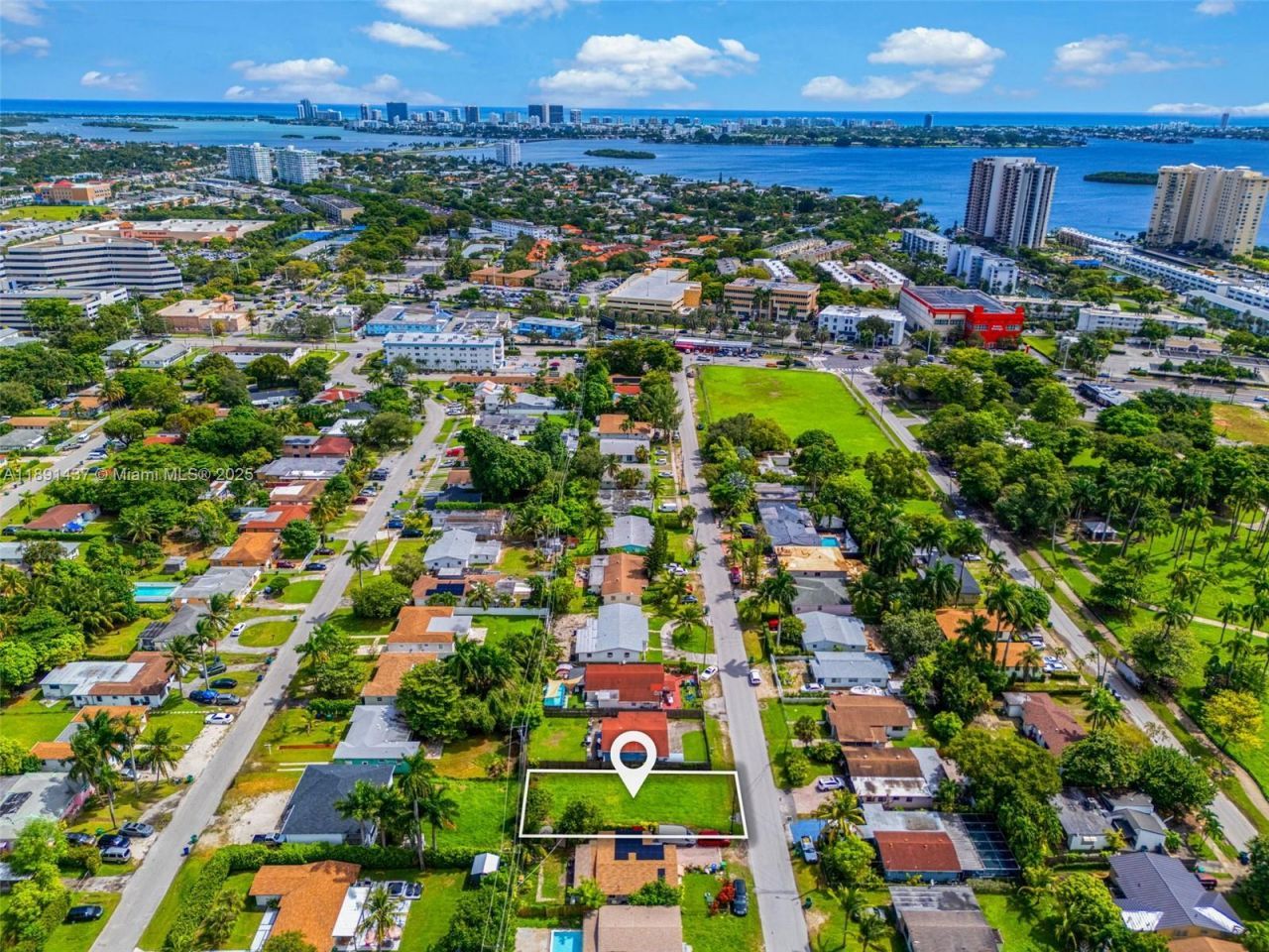 1453 NE 117th St, Miami, FL 33161 Photo