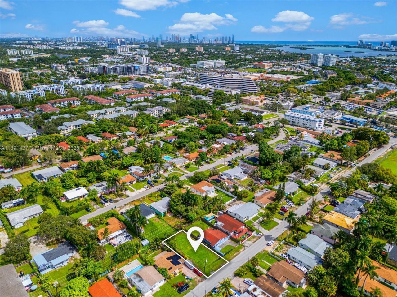 1453 NE 117th St, Miami, FL 33161 Photo