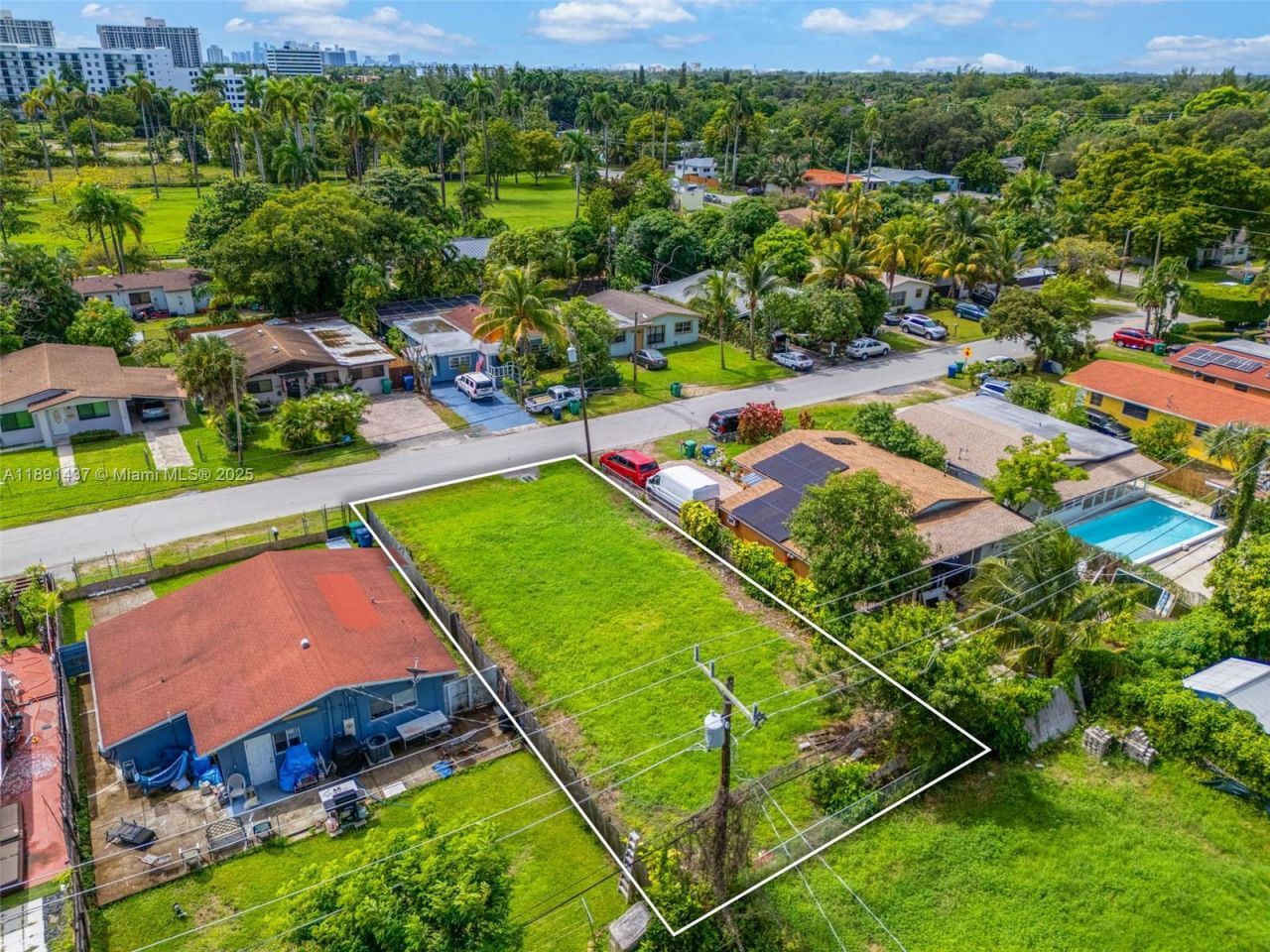 1453 NE 117th St, Miami, FL 33161 Photo