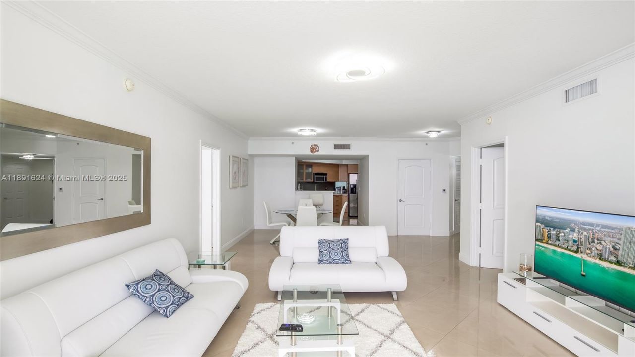 16699 Collins Ave, Unit 2602, Sunny Isles Beach, FL 33160 Photo