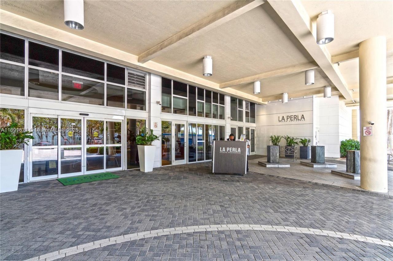 16699 Collins Ave, Unit 2602, Sunny Isles Beach, FL 33160 Photo