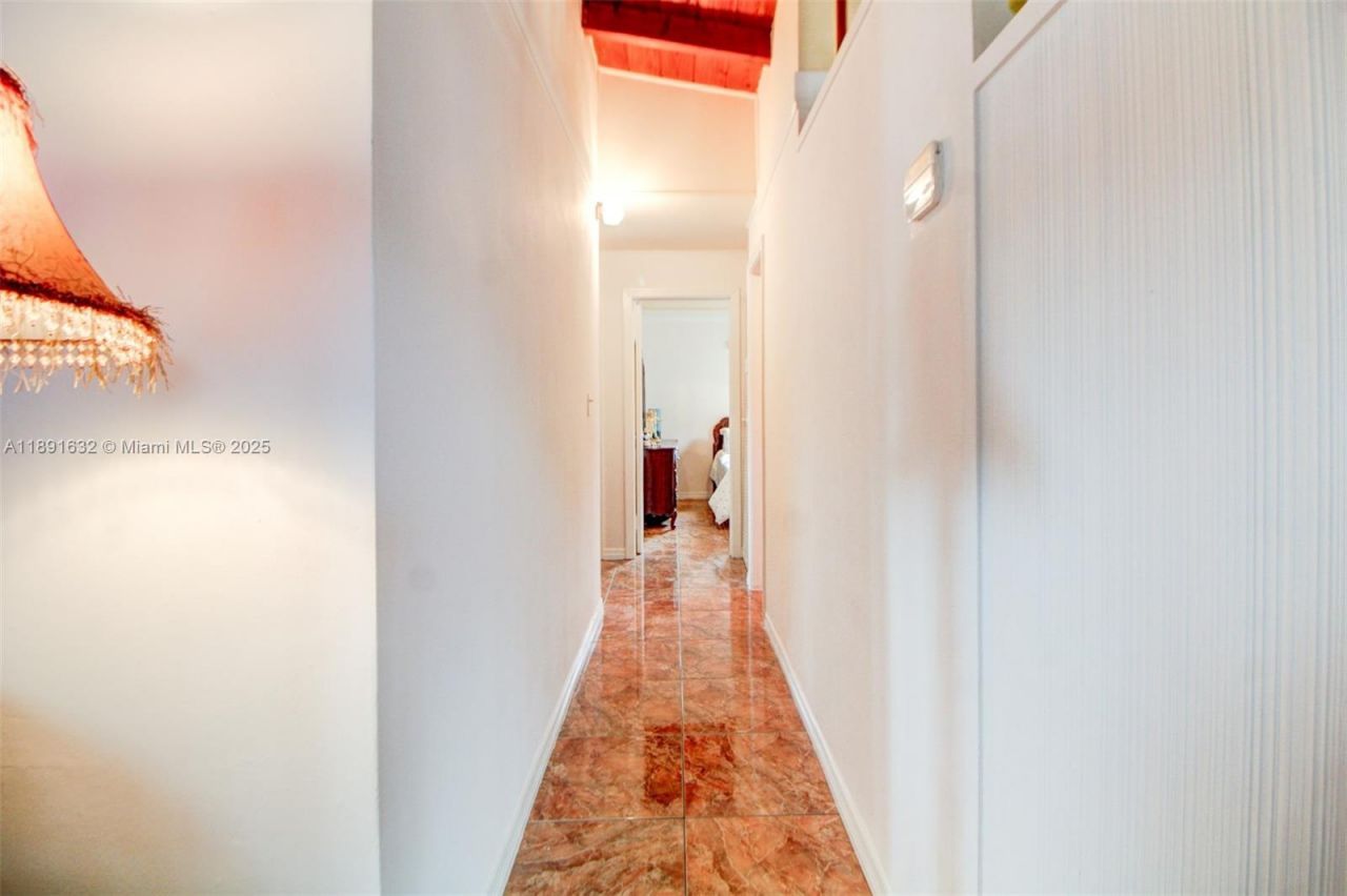 8330 NW 33rd Ave, Miami, FL 33147 Photo