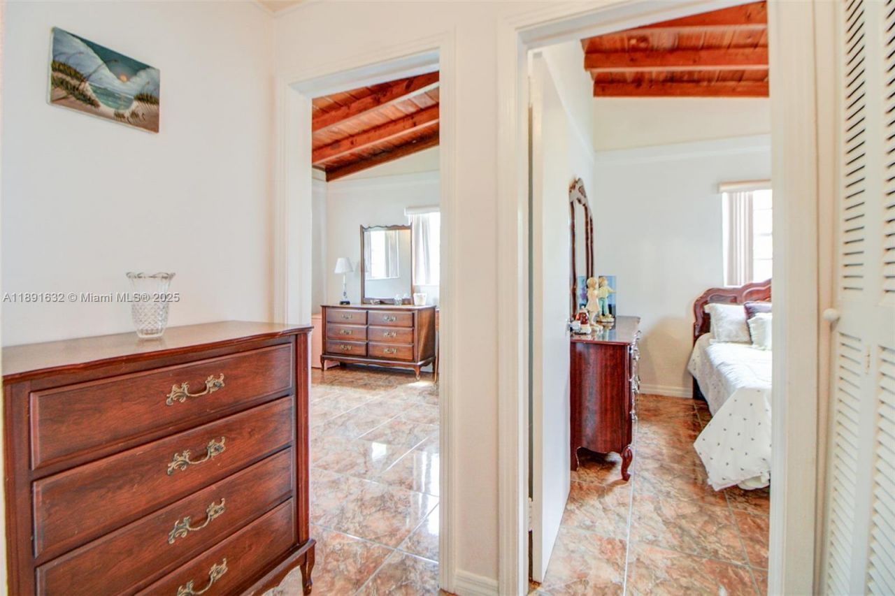 8330 NW 33rd Ave, Miami, FL 33147 Photo