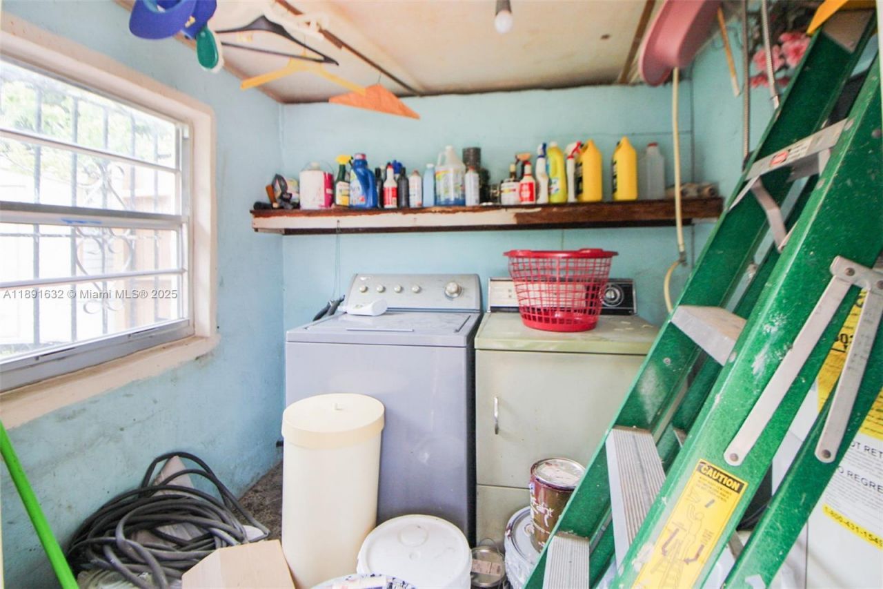 8330 NW 33rd Ave, Miami, FL 33147 Photo