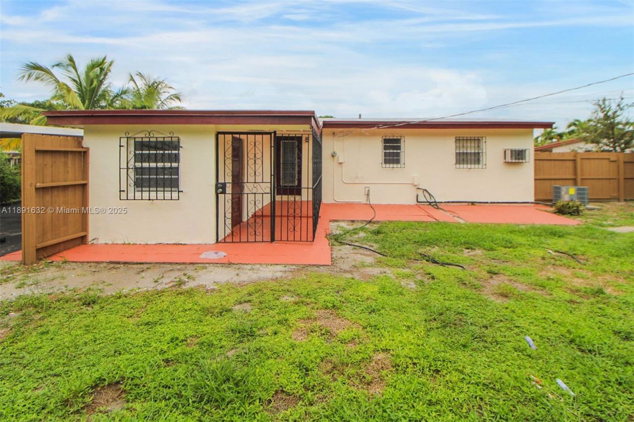 8330 NW 33rd Ave, Miami, FL 33147 Photo