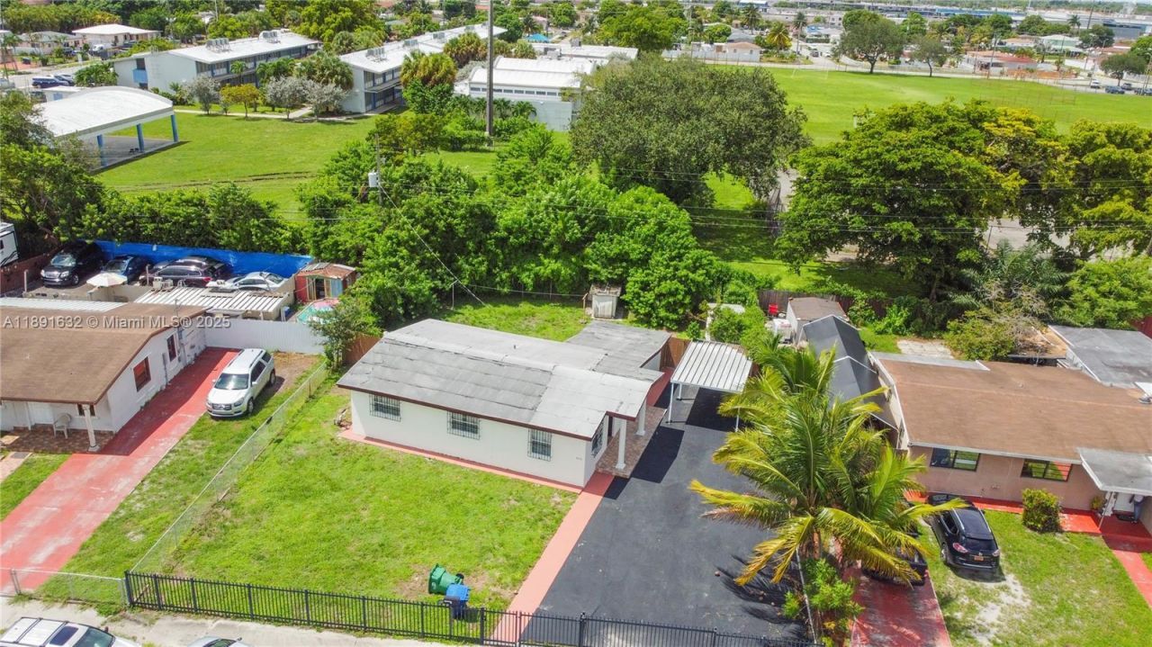 8330 NW 33rd Ave, Miami, FL 33147 Photo