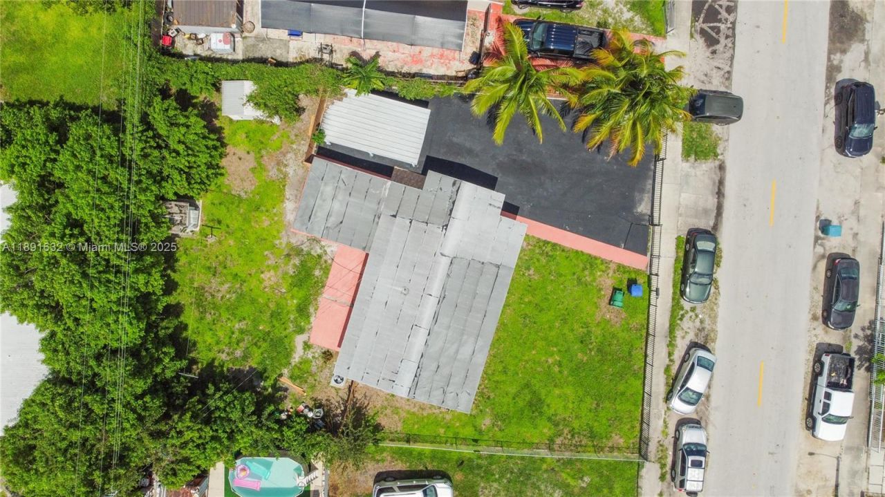 8330 NW 33rd Ave, Miami, FL 33147 Photo