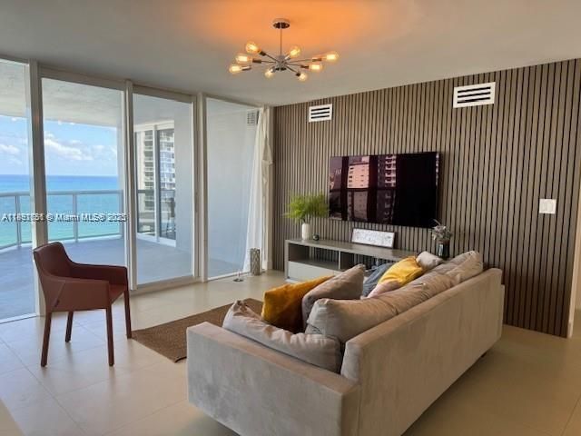 6301 Collins Ave, Unit 1608, Miami Beach, FL 33141 Photo