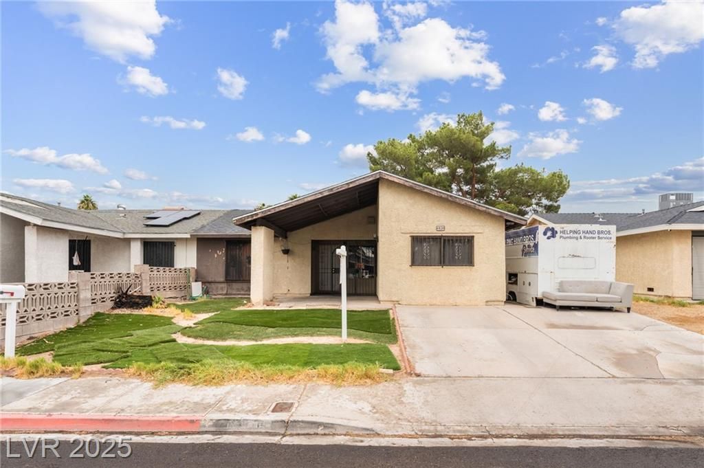 4820 Mahogany Drive, Las Vegas, NV 89110 Main Photo