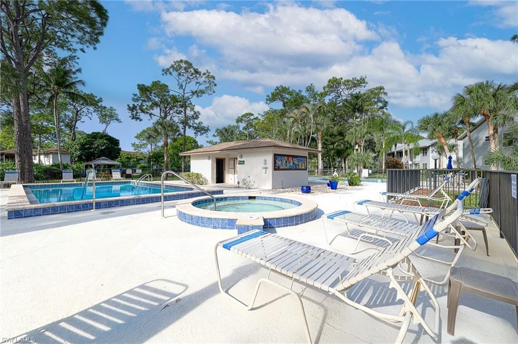 1965 Courtyard Way, Unit E206, Naples, FL 34112 Photo