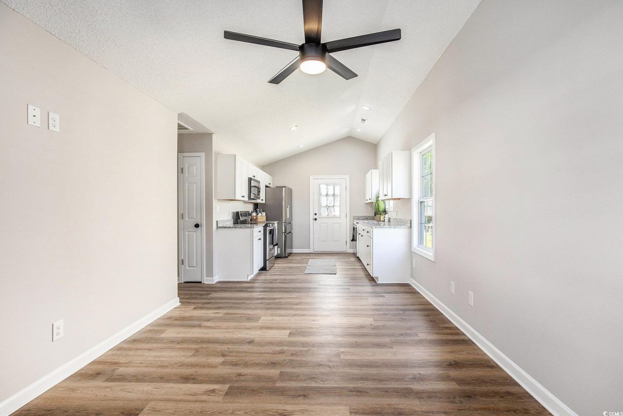 424 Wallingford Circle Photo 12