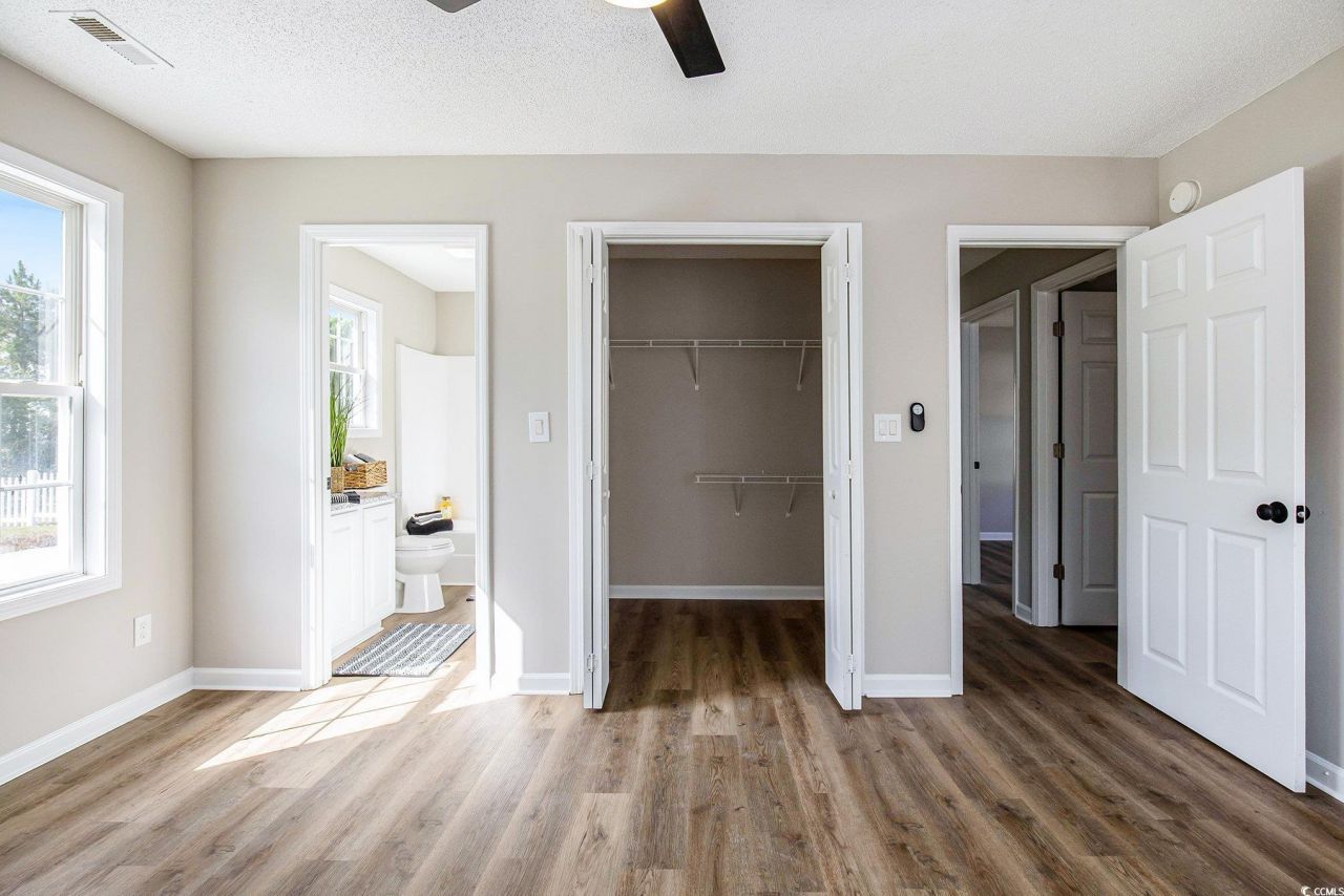 424 Wallingford Circle Photo 13