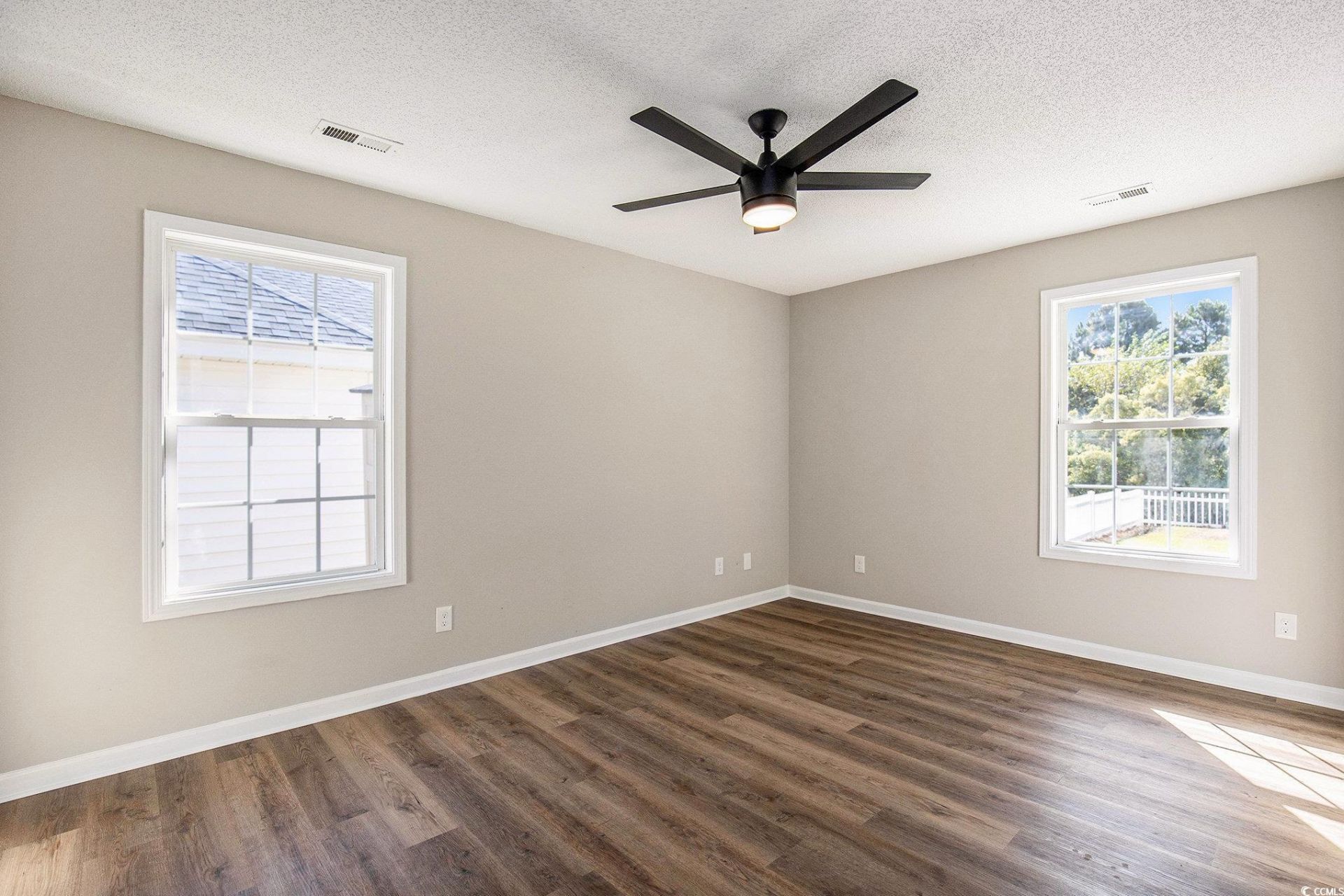 424 Wallingford Circle Photo 16