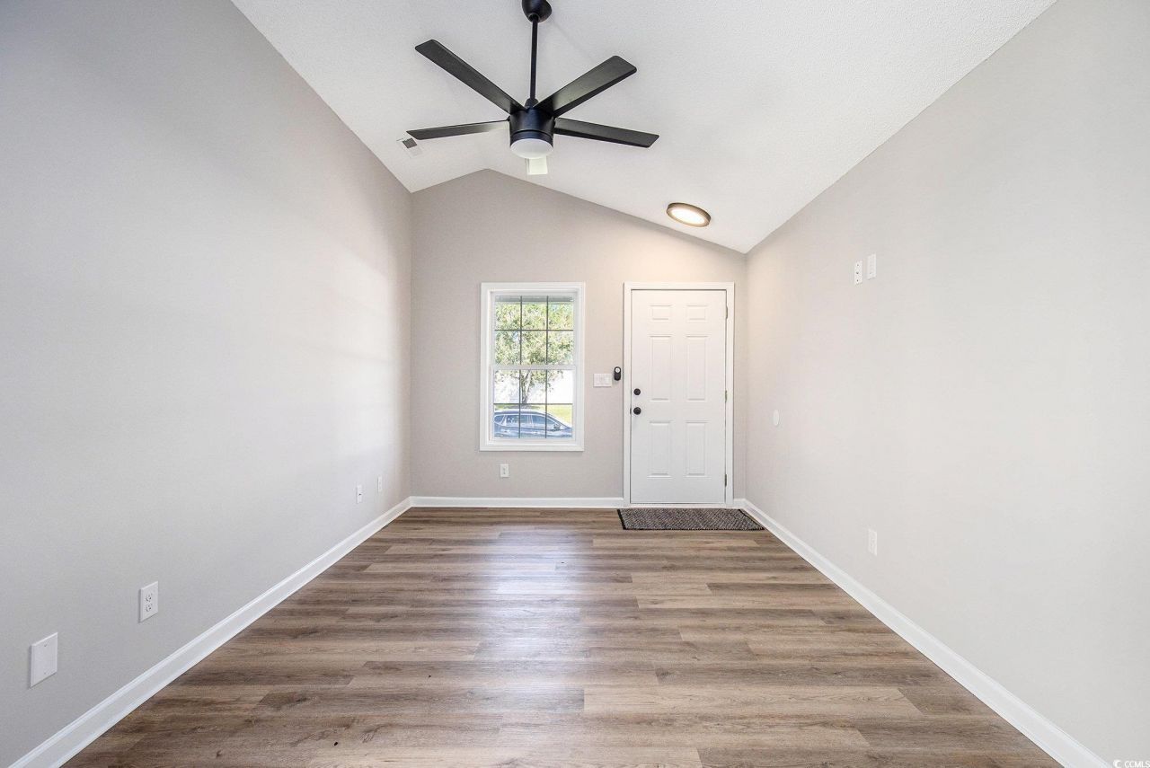 424 Wallingford Circle Photo 6