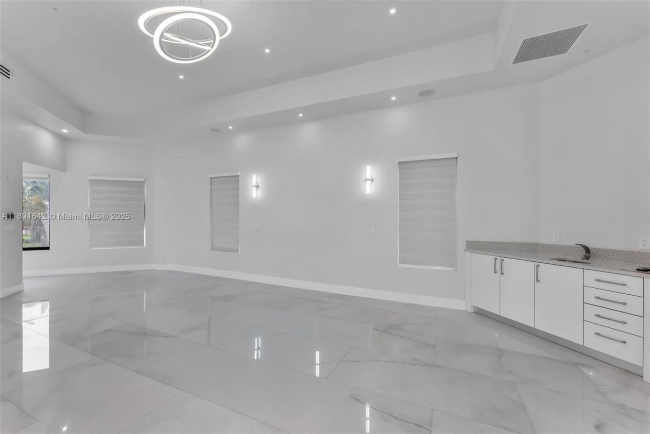 12175 SW 45th St, Miami, FL 33175 Photo