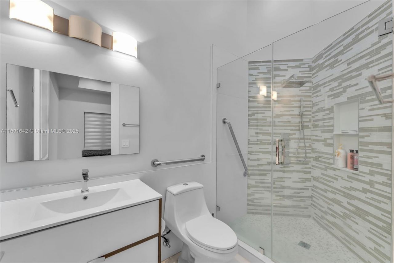 12175 SW 45th St, Miami, FL 33175 Photo