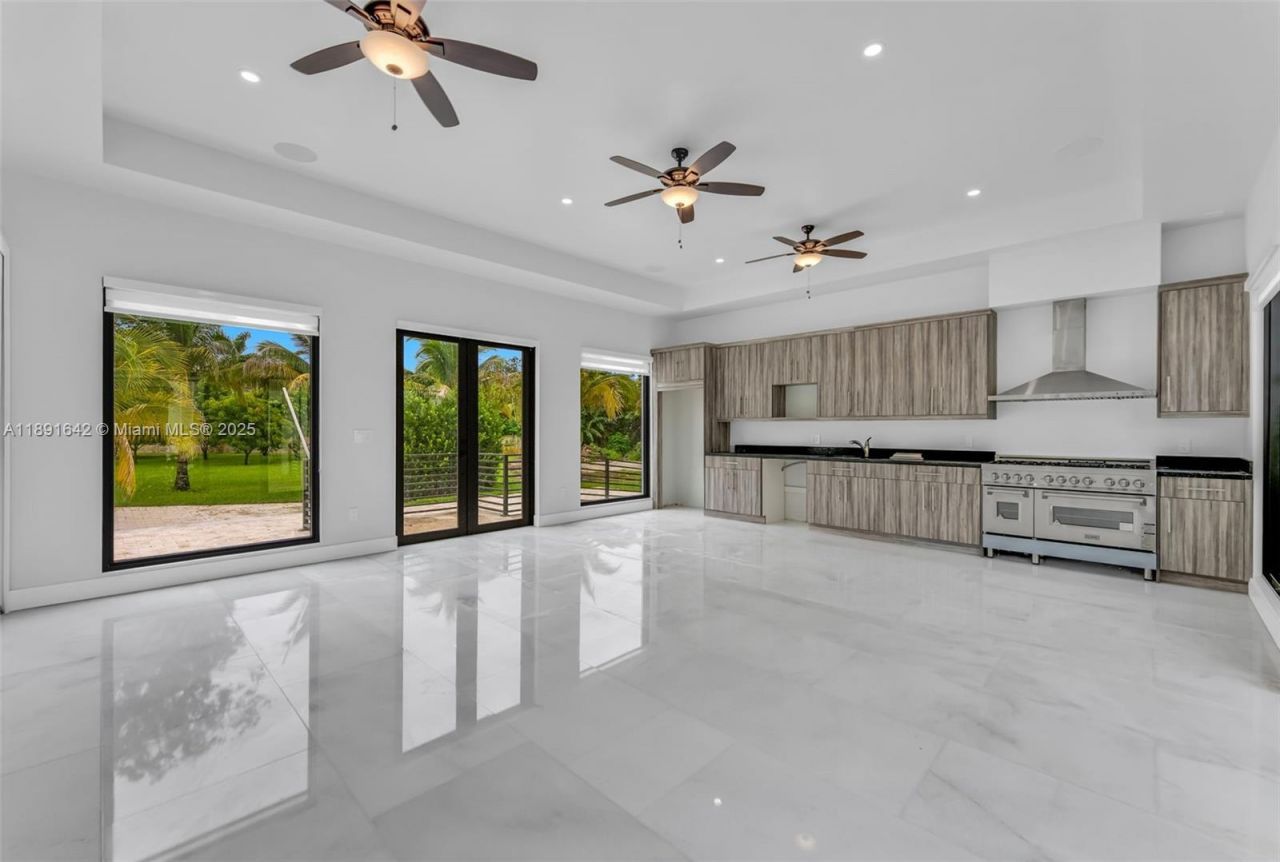 12175 SW 45th St, Miami, FL 33175 Photo