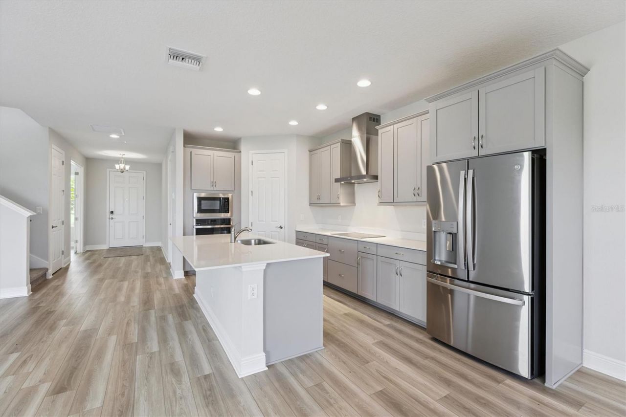 9711 Surrey Rose Drive, San Antonio, FL 33576 Photo