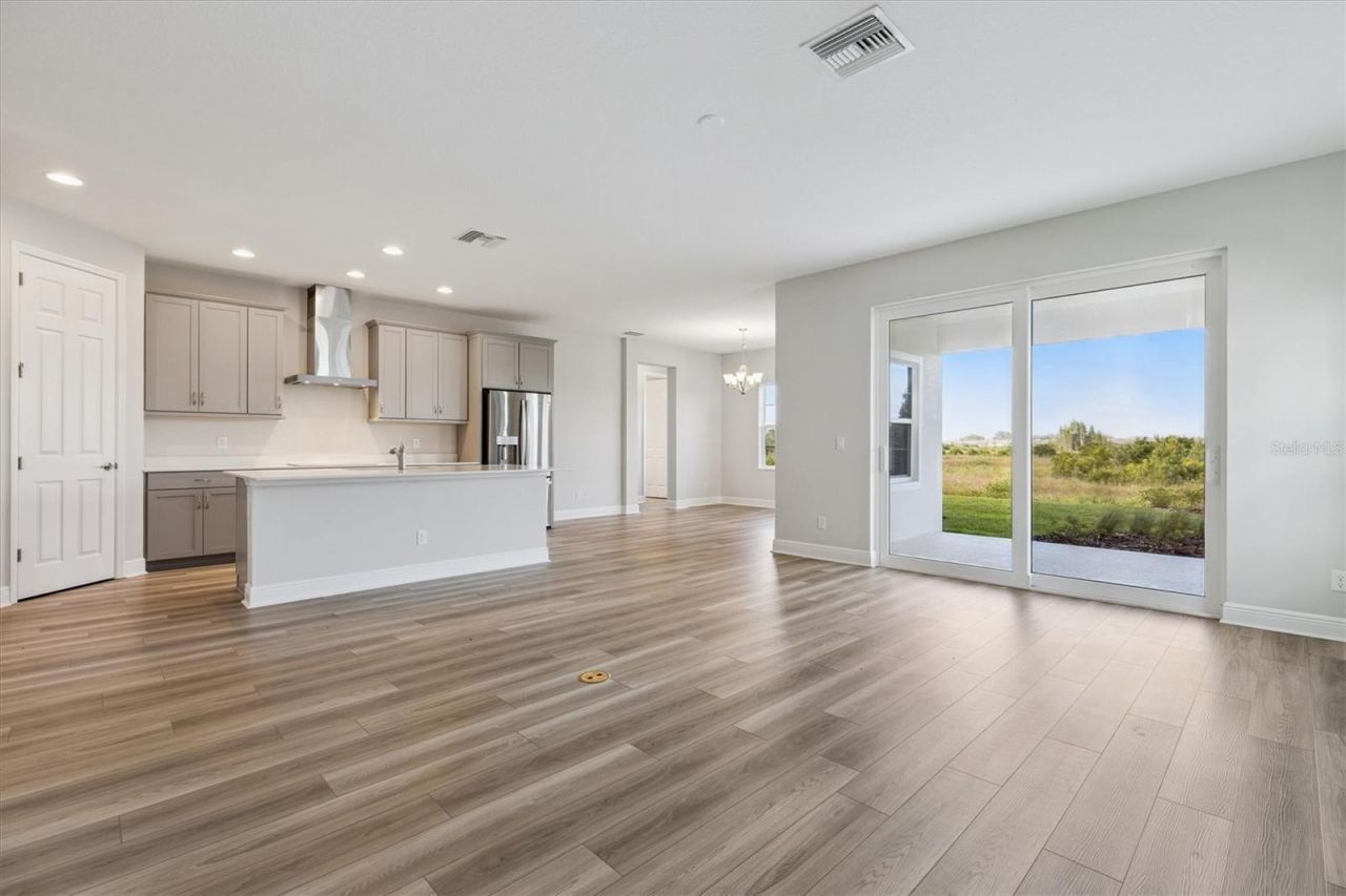 9711 Surrey Rose Drive, San Antonio, FL 33576 Photo