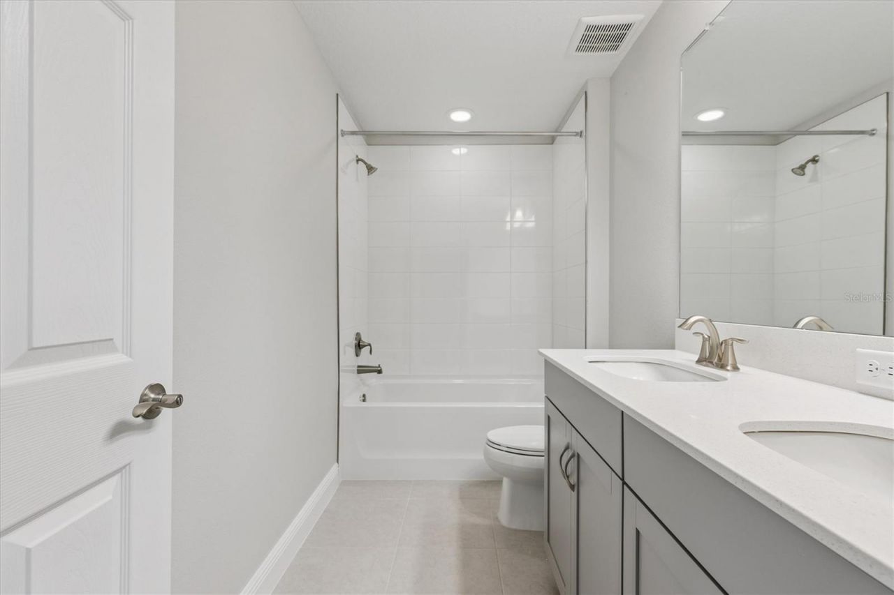 9711 Surrey Rose Drive, San Antonio, FL 33576 Photo