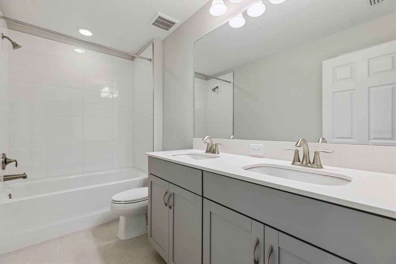 9711 Surrey Rose Drive, San Antonio, FL 33576 Photo