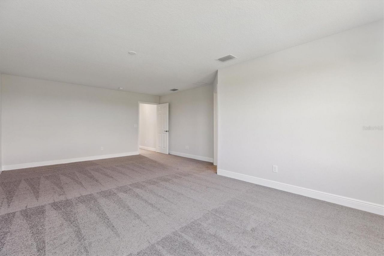 9711 Surrey Rose Drive, San Antonio, FL 33576 Photo