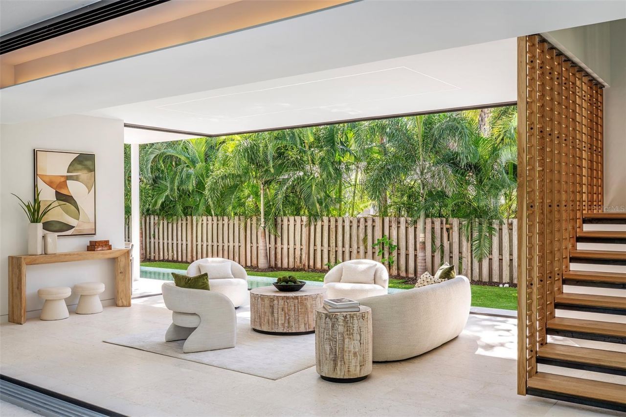 1642 Bahia Vista Street, Sarasota, FL 34239 Photo