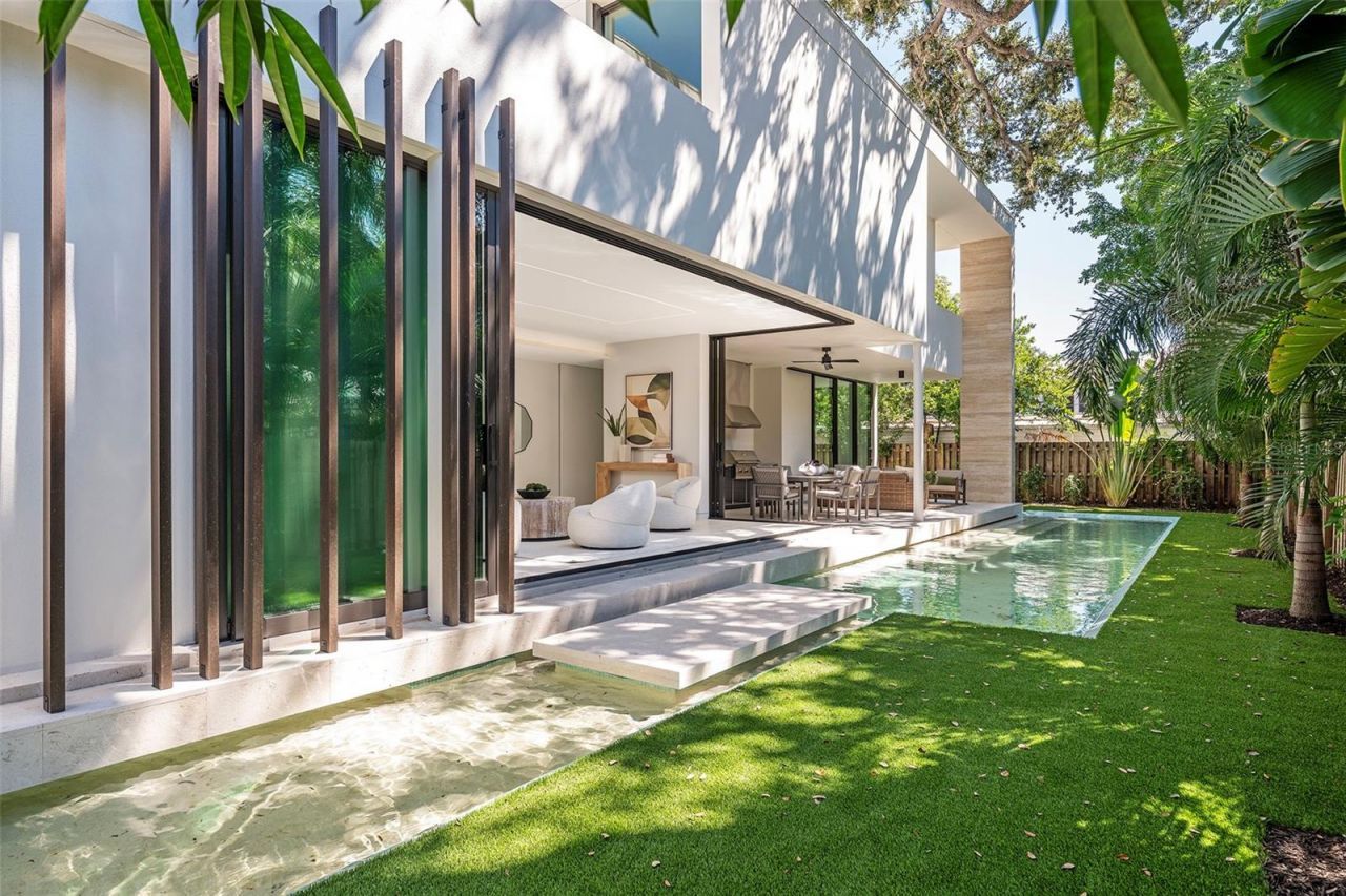 1642 Bahia Vista Street, Sarasota, FL 34239 Photo