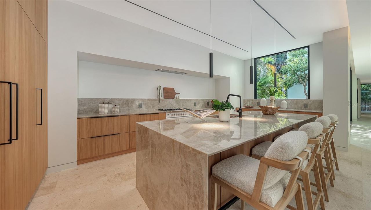 1642 Bahia Vista Street, Sarasota, FL 34239 Photo