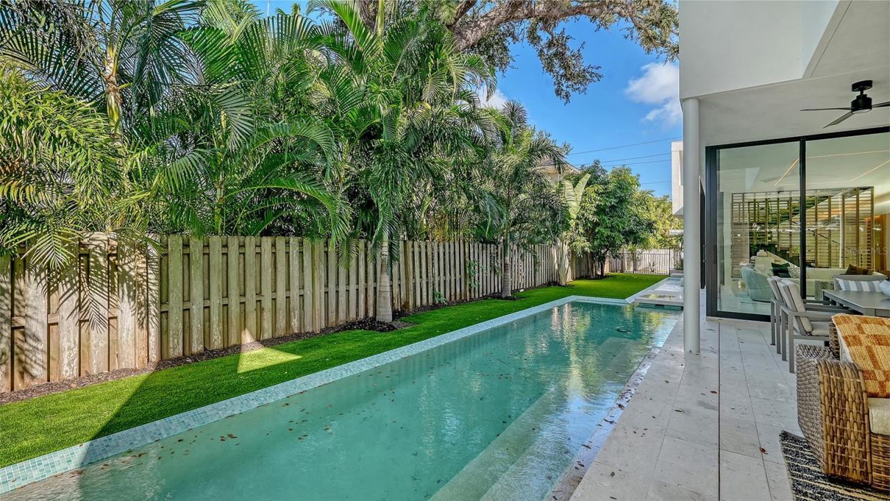 1642 Bahia Vista Street, Sarasota, FL 34239 Photo