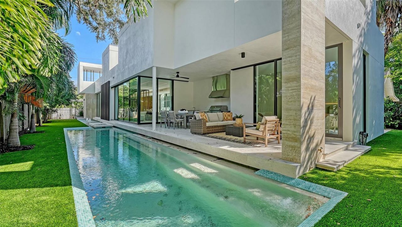 1642 Bahia Vista Street, Sarasota, FL 34239 Photo