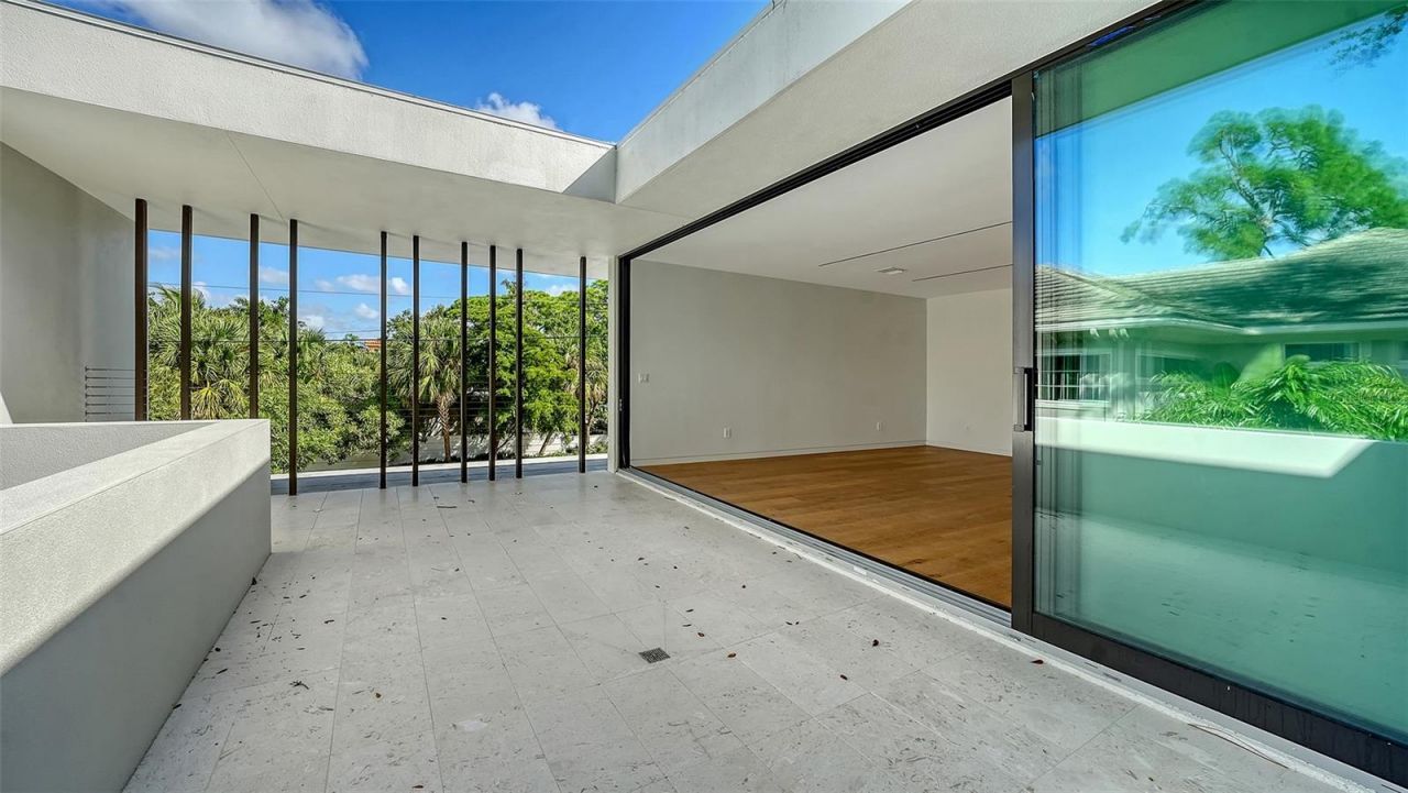 1642 Bahia Vista Street, Sarasota, FL 34239 Photo